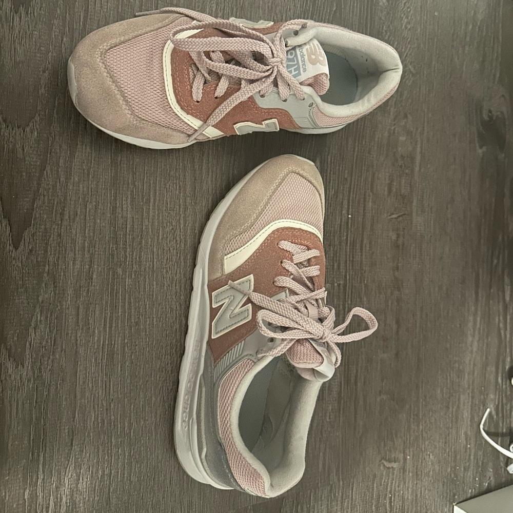 New Balance shoes size 6.5